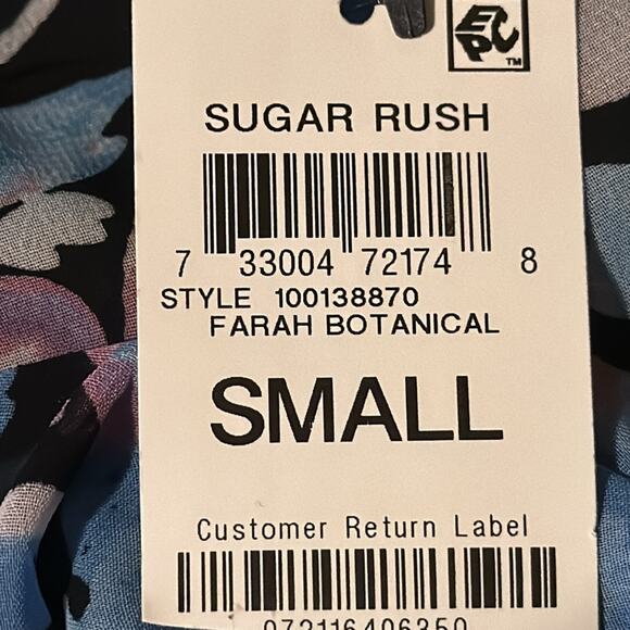 NWT Bar III Farah Botanical Wrap Top - Picture 9 of 9